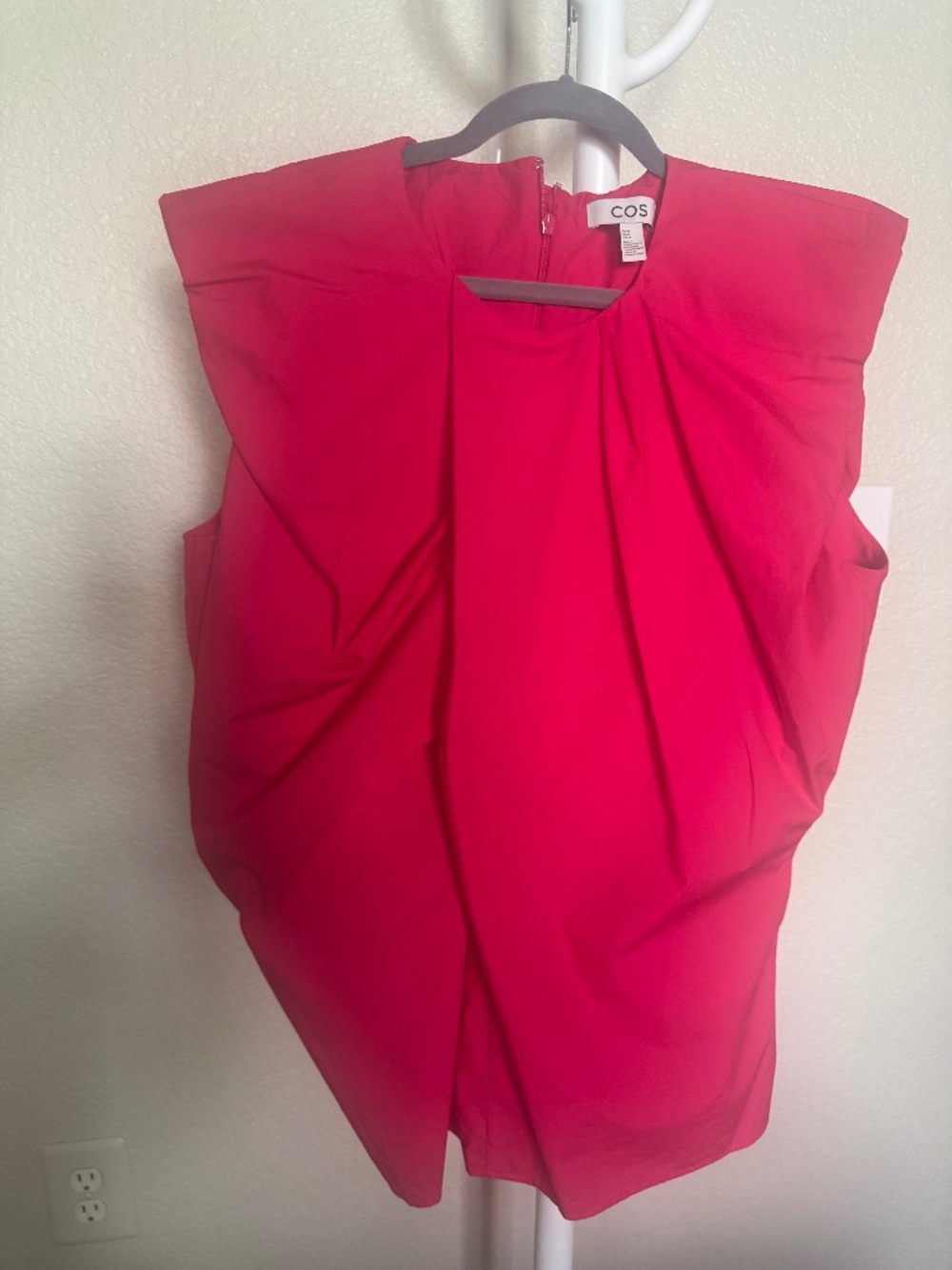 COS Women’s Sculptural Draped Top Hot Pink Fuchsia Size 14 Sleeveless
